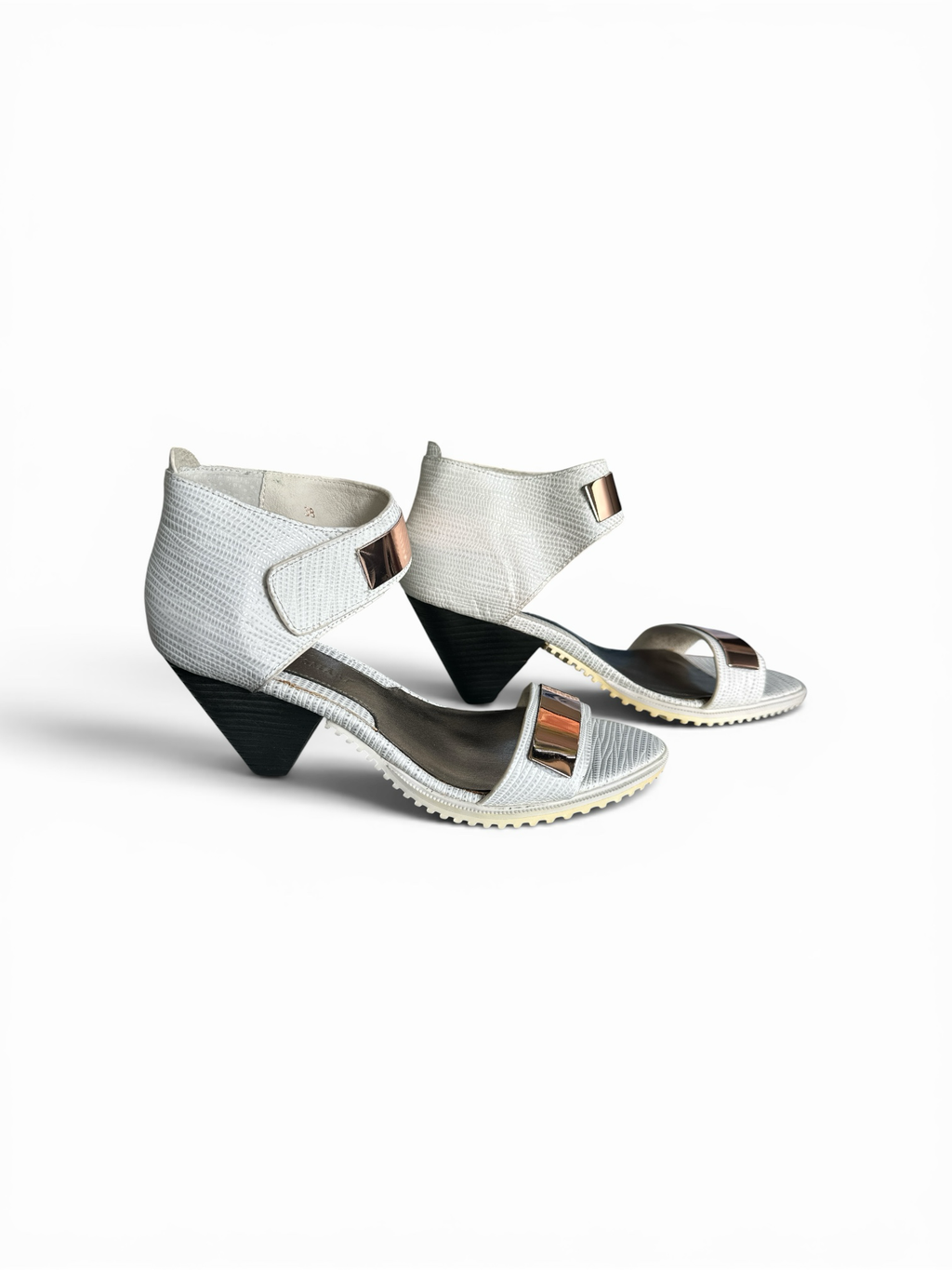 Ginger & Smart White/Copper Textured Wedge Sandals